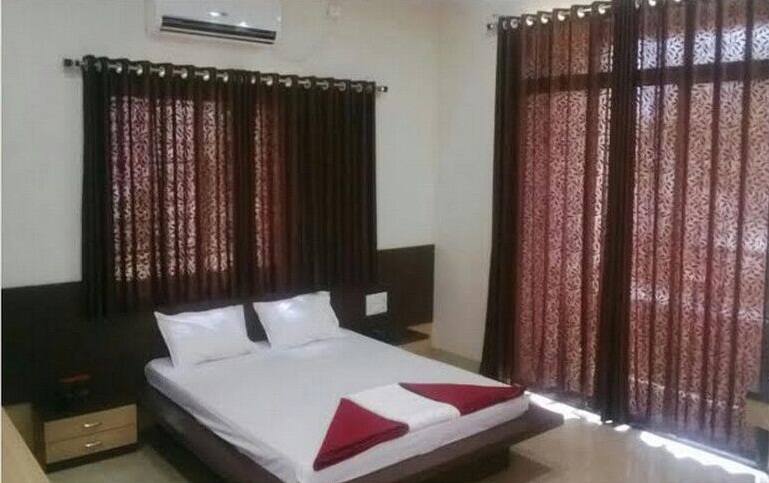 Hotel Neha Palace, Baramati 4
